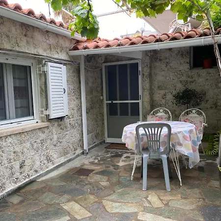 Little Guest house *